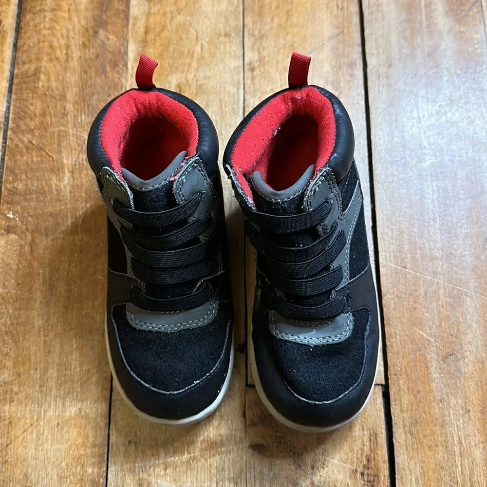 Gap sneakers size 10 Black Gray No Tie Hightop Sneakers spring